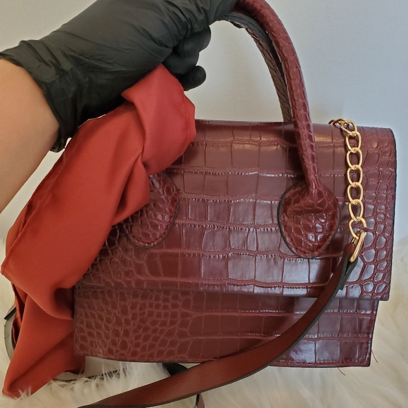 Purse - Picture 2 of 3